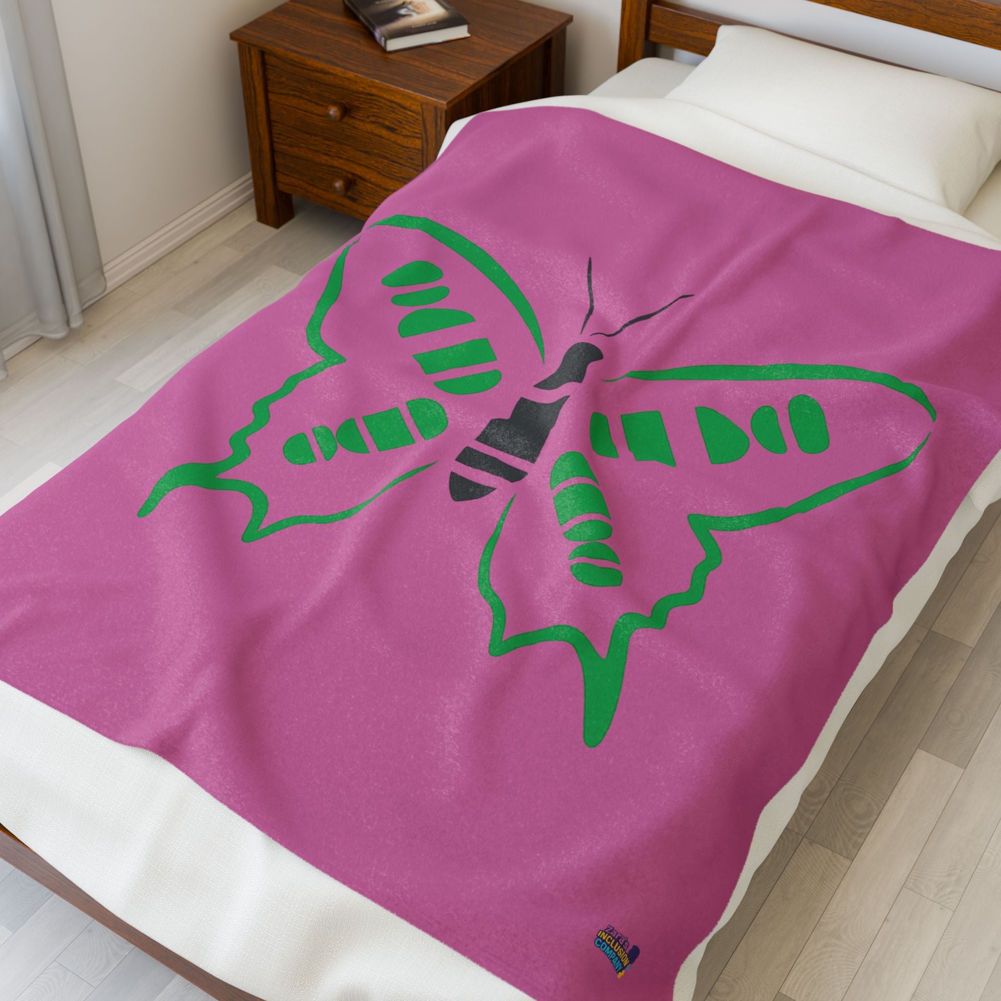 Green Butterfly, pink  Velveteen Plush Blanket | Simple Insect Silhouette